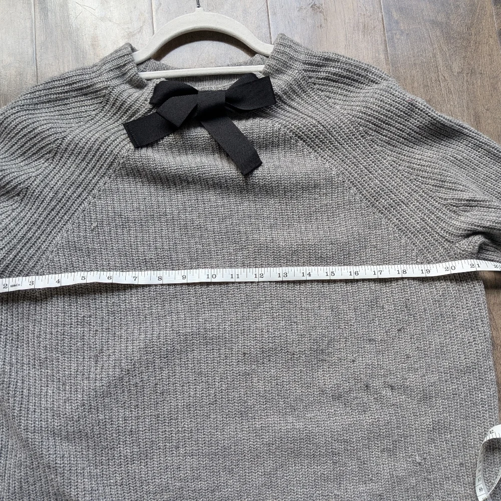 J. Crew Gray Ribbed Wool-Blend Sweater with Black Grosgrain Bow – Size XL